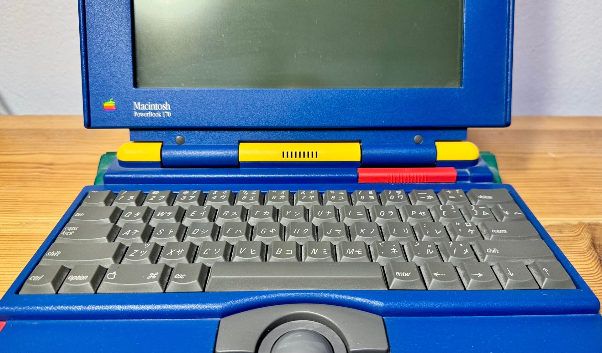 Apple Macintosh PowerBook 170 2