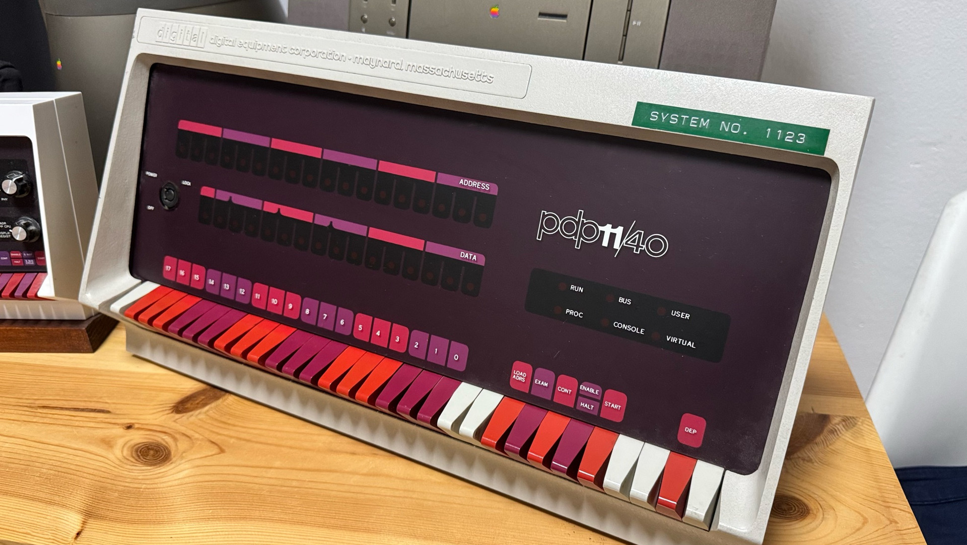 Frontal Dec PDP 11/40 2