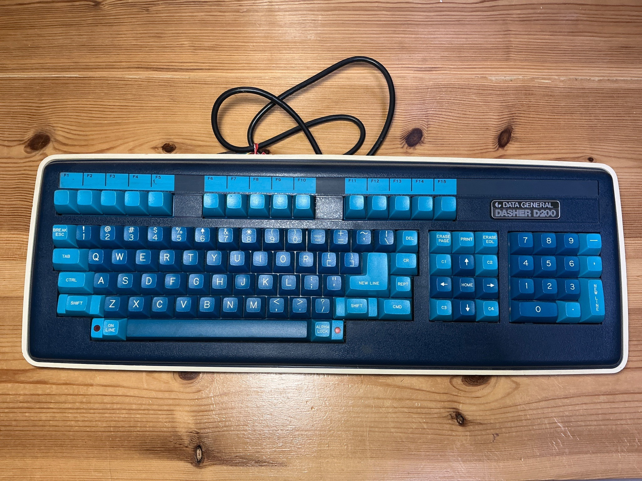 Data General Dasher D200 Keyboard 1