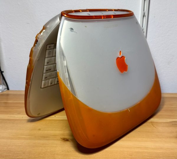 Ibook G4 Tangerine