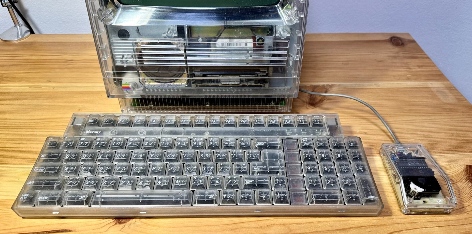 Apple Macintosh SE/30 Clear Case 2