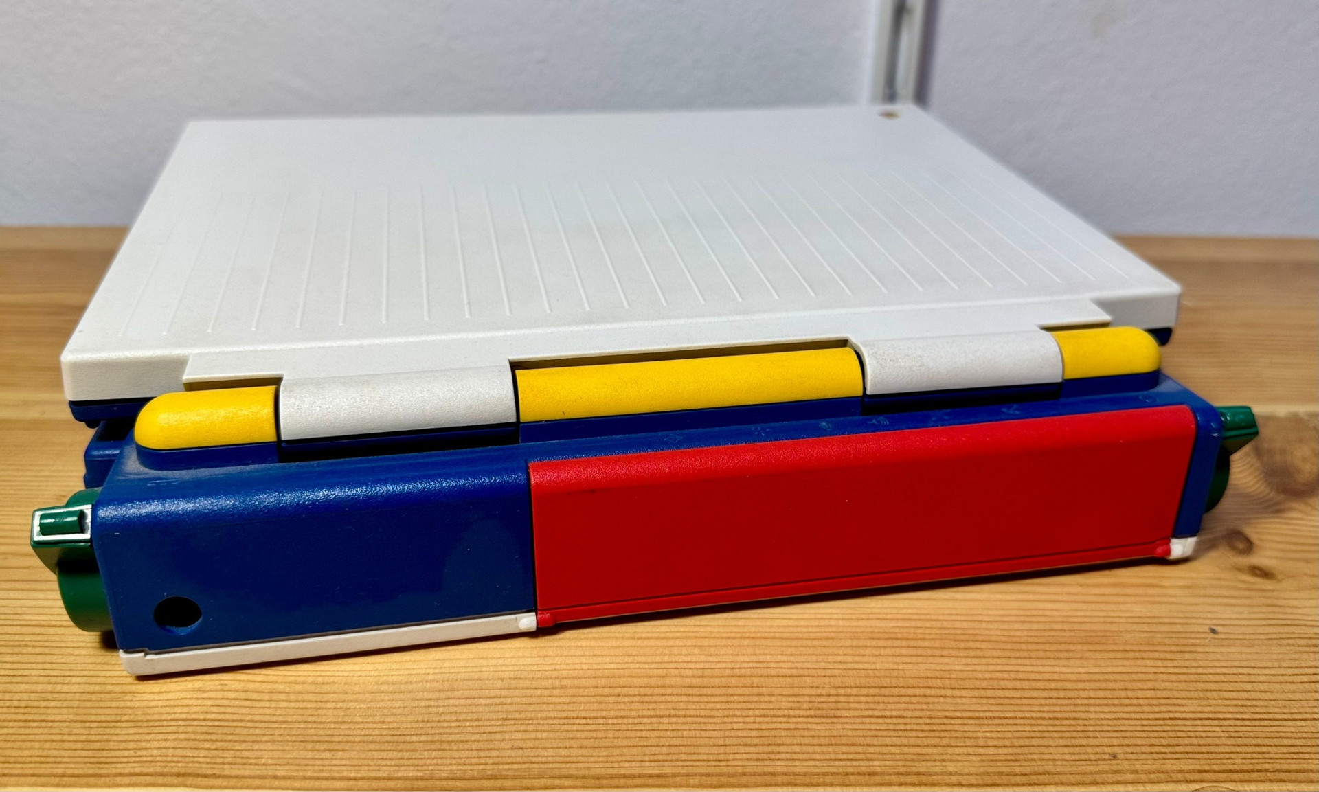 Apple Macintosh PowerBook 170 3