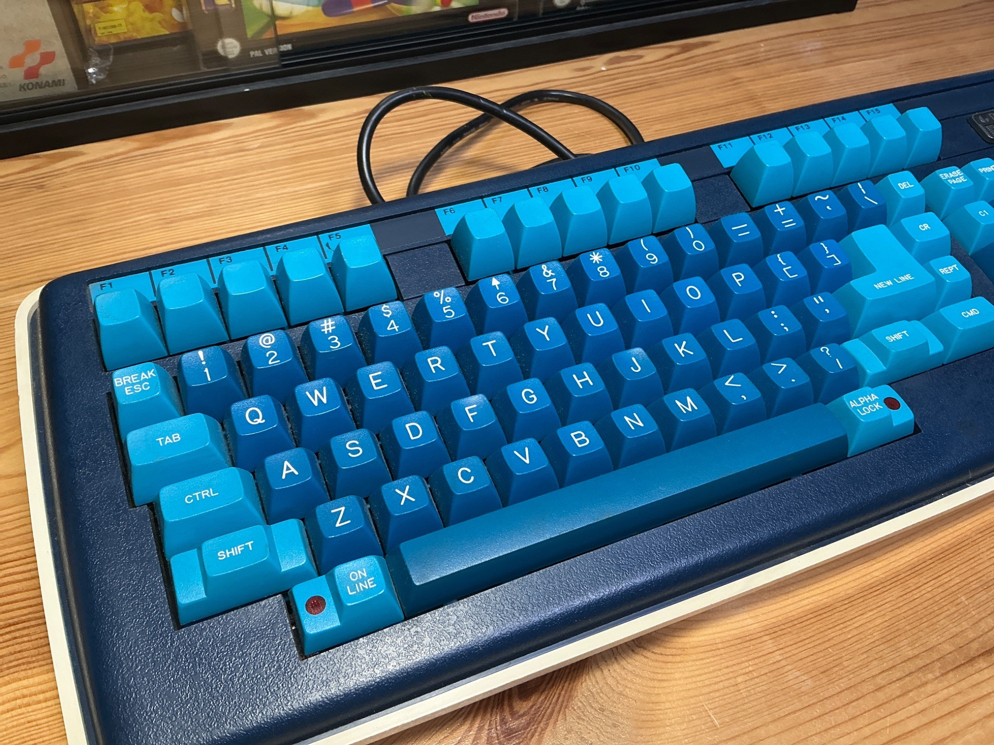Data General Dasher D200 Keyboard 2